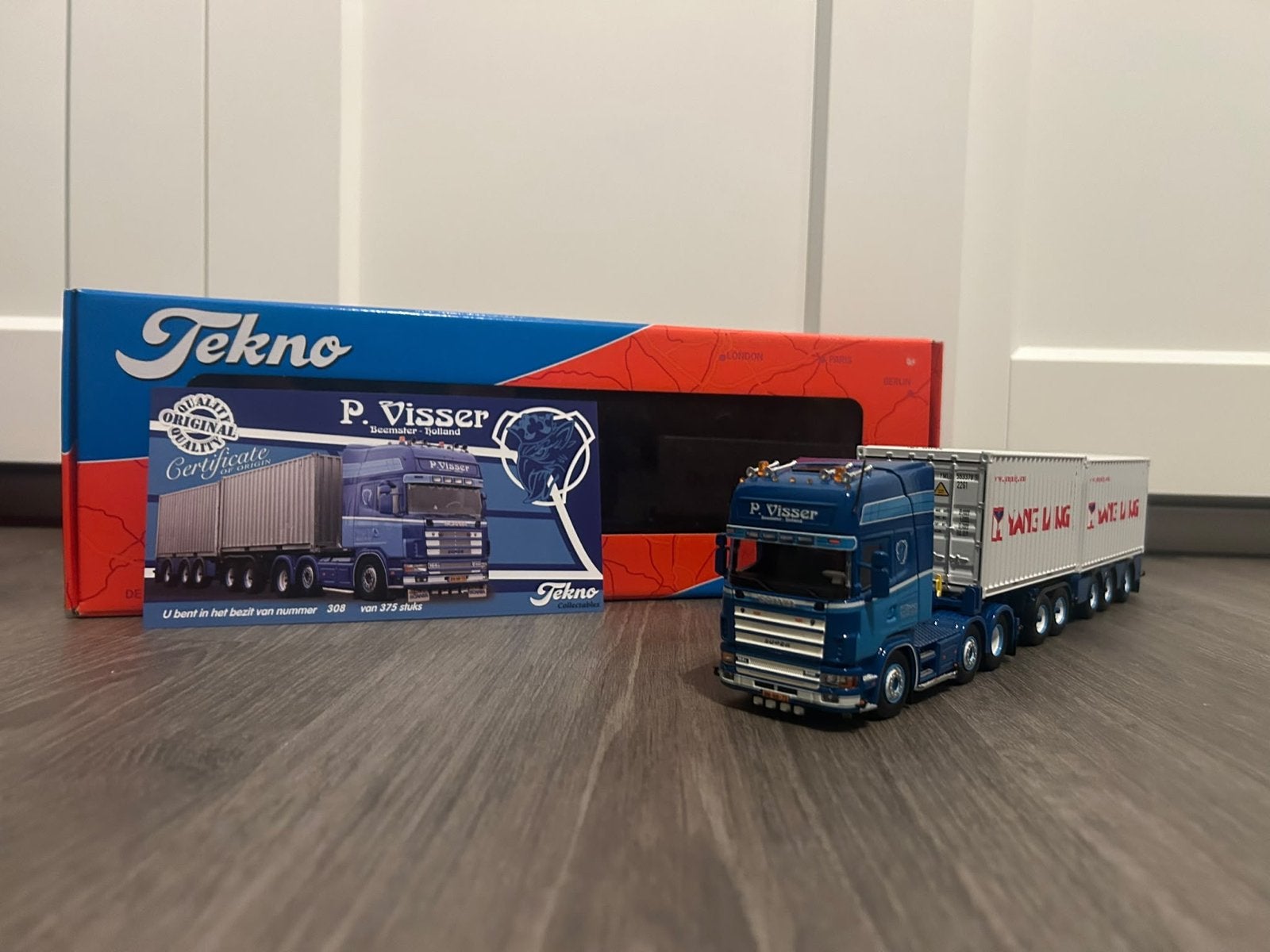 Tekno P. Visser Scania schaalmodel met certificaat, Hobby en Vrije tijd, Ophalen, Zo goed als nieuw, Bus of Vrachtwagen
