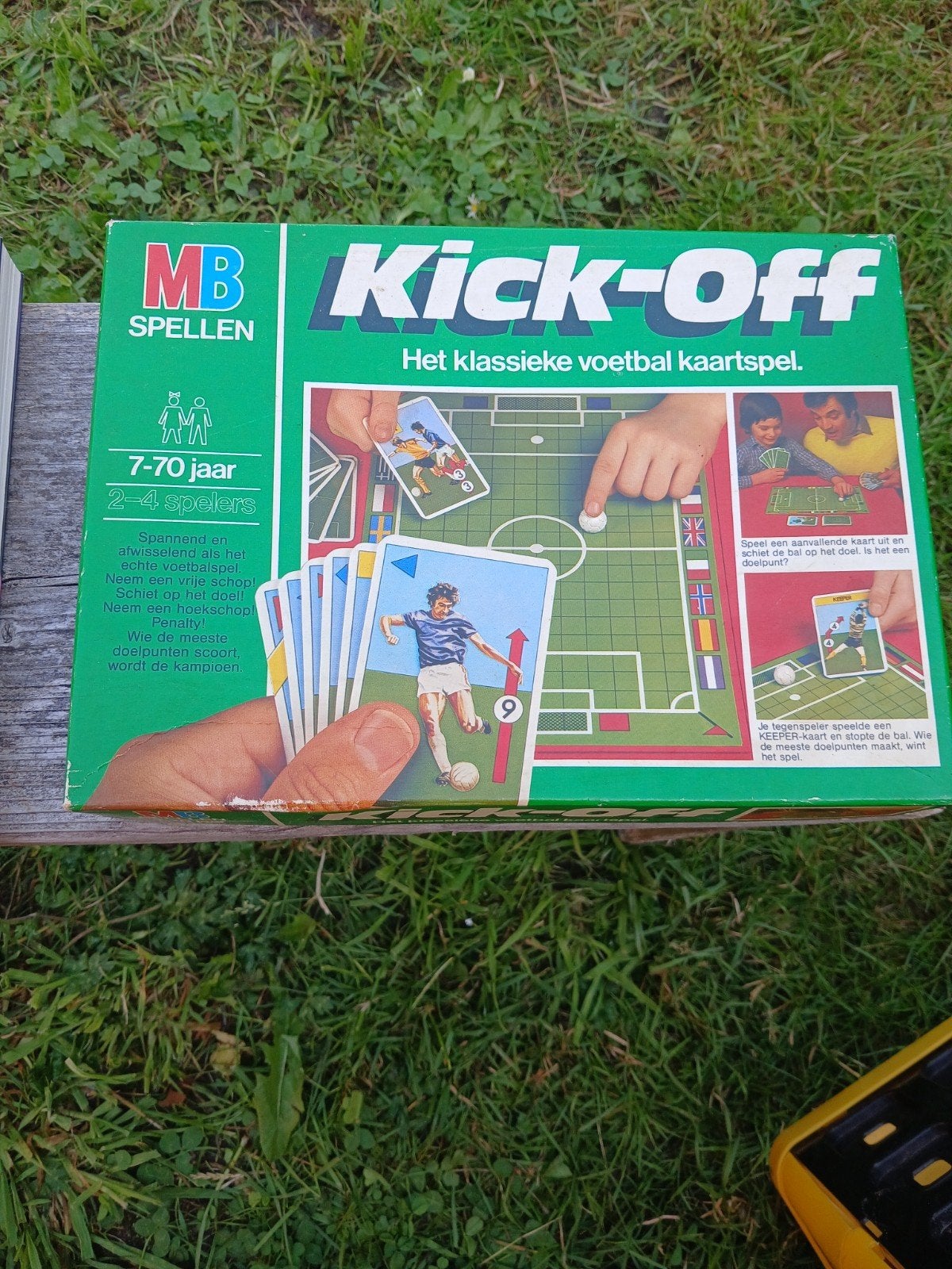 Het klassieke voetbal kaartspel kick-off, Ophalen, Zo goed als nieuw