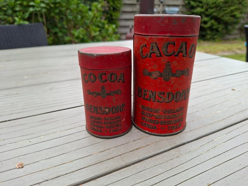 Set van 2 Antieke Bensdorp Cacao Blikken - Rood- ca. 1, Verzamelen, Blikken, Ophalen of Verzenden, Gebruikt, Overige