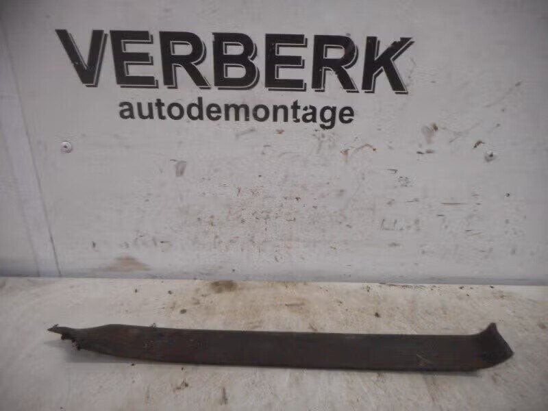 A STIJL BEKLEDING RECHTS Ponton (W105) (101206710251-kz), Gebruikt, Mercedes-Benz AG, Ophalen of Verzenden, Dialog.mb@mercedes-benz.com