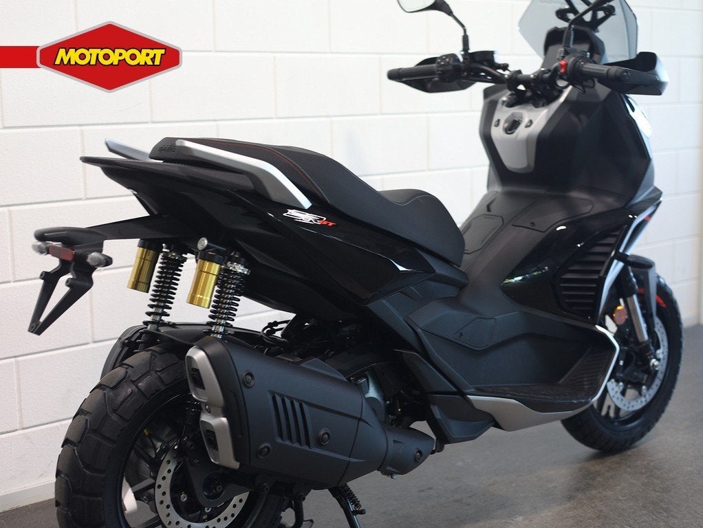 Aprilia SR GT 400 (bj 2026), Piaggio & C .s.p.a., Viale Rinaldo Piaggio 25
56025  Pontedera, IT, Bedrijf, Verkoop@piaggio.nl