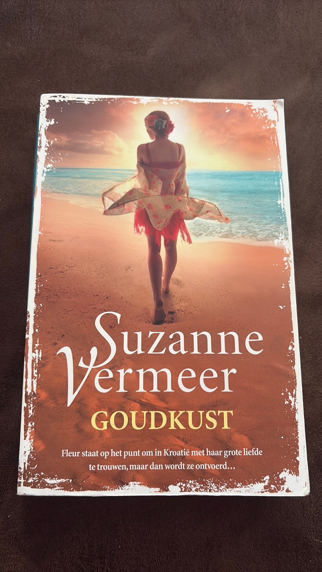 Thriller-leesboek-Suzanne Vermeer- goudkust, Ophalen, Gelezen, Nederland