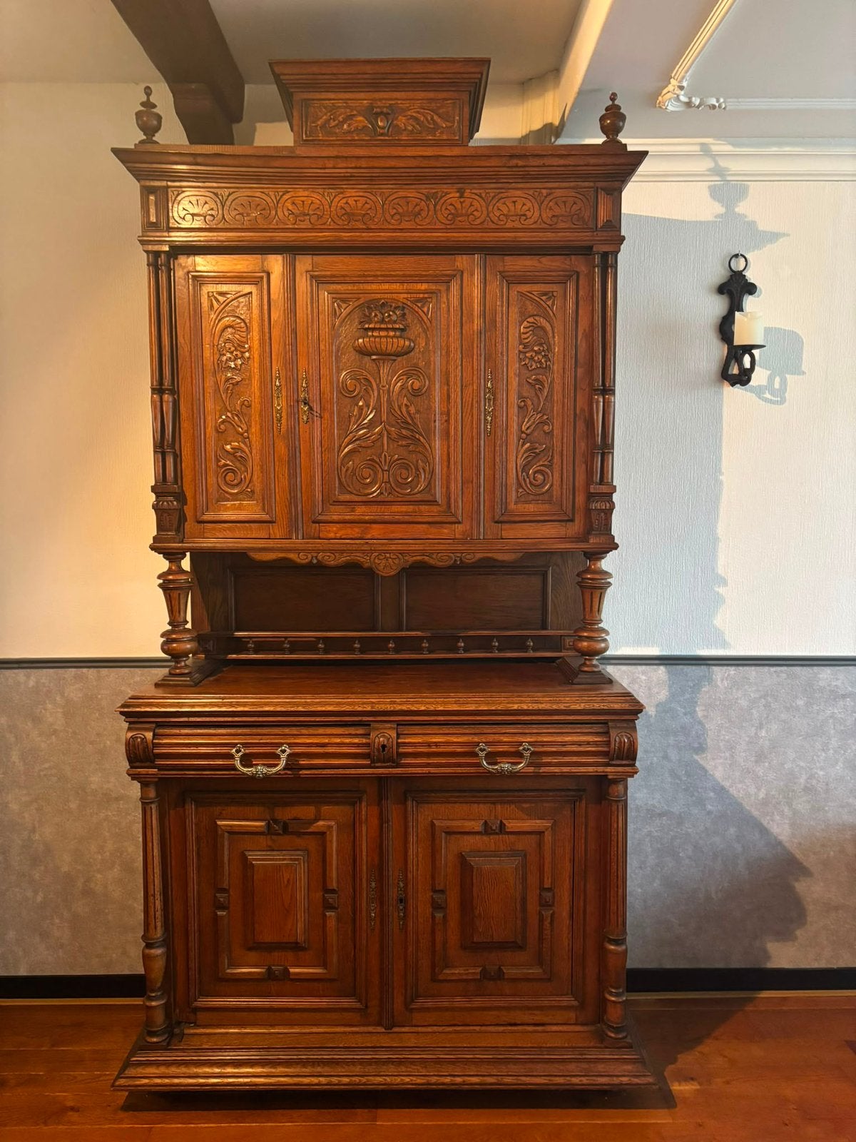 Antieke kast, Ophalen