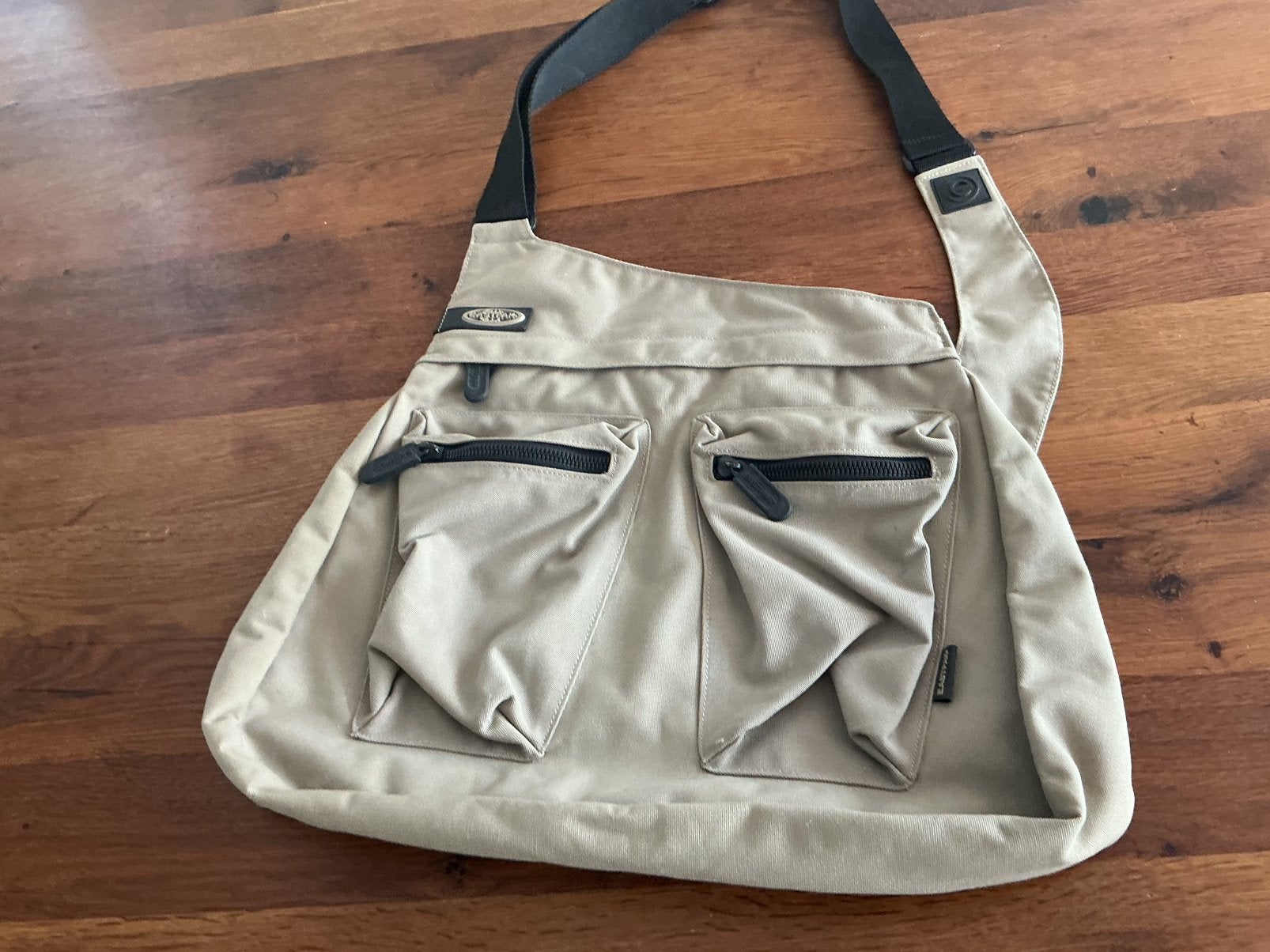Eastpak beige schoudertas crossover, Ophalen of Verzenden, Zo goed als nieuw, Beige, Handtas