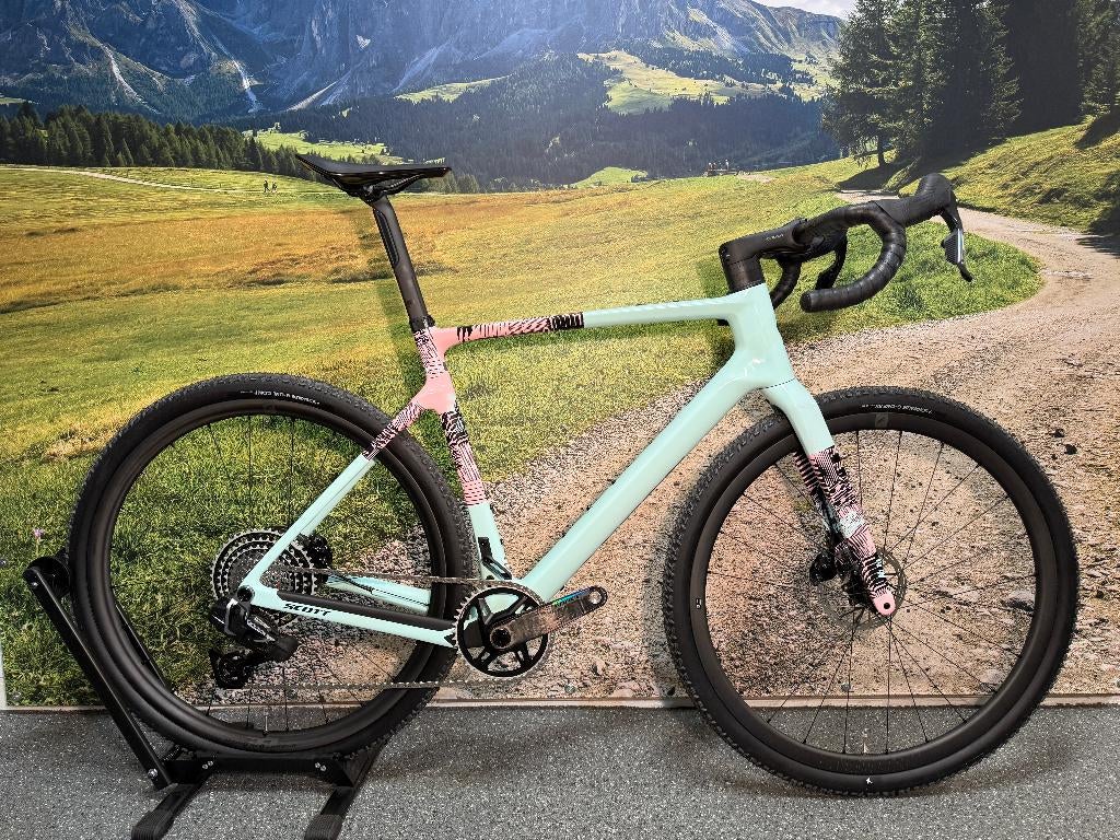 * Scott Addict Gravel 10 L 2026 SRAM FORCE XPLR 13s €5.299,-, 28 inch, Carbon, 10 tot 15 versnellingen, Heren