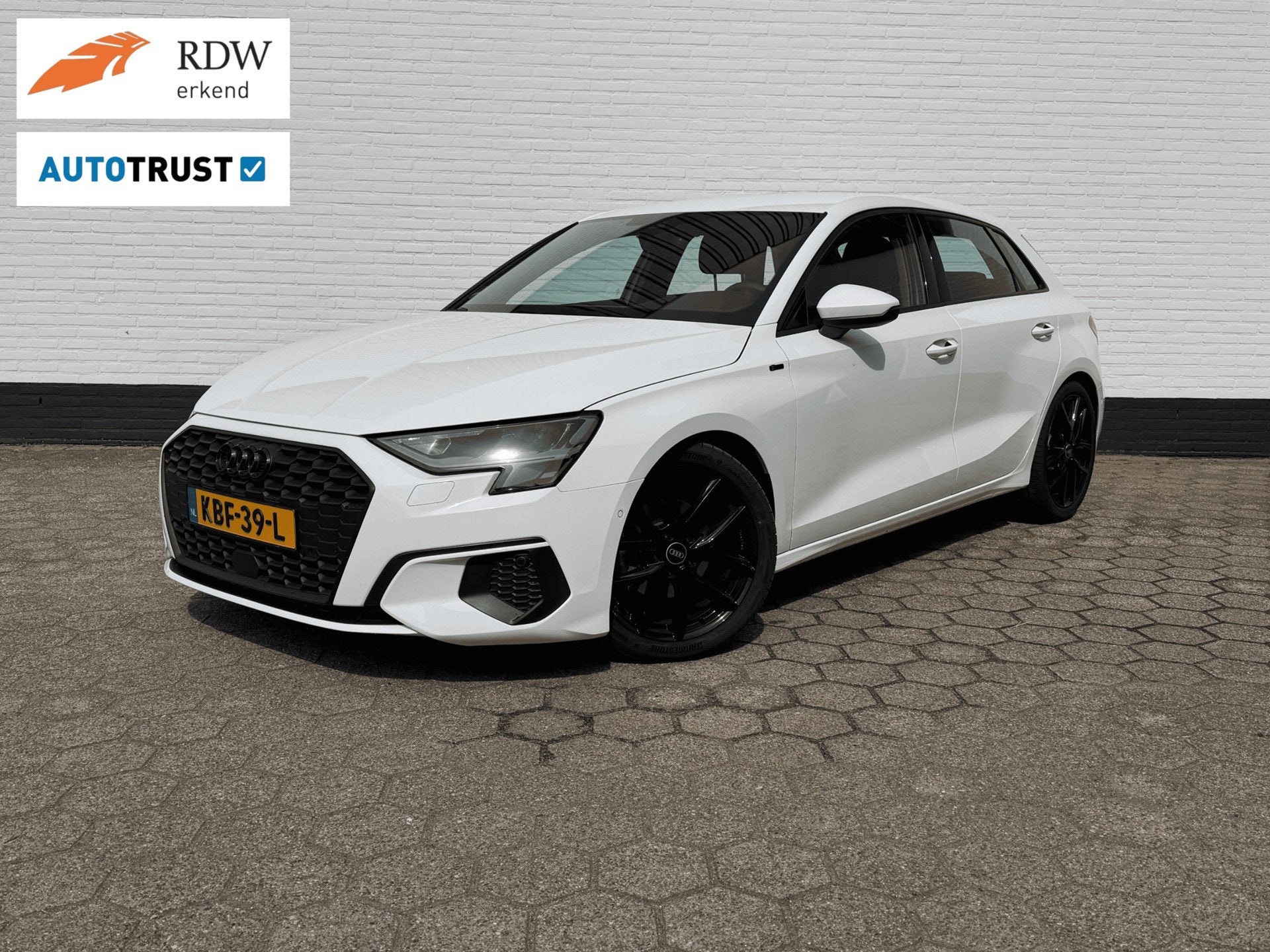 Audi A3 SPORTBACK 35TFSI S edition CLIMA l PDC GARANTIE 2028, Stof, 4 cilinders, 150 pk, Wit