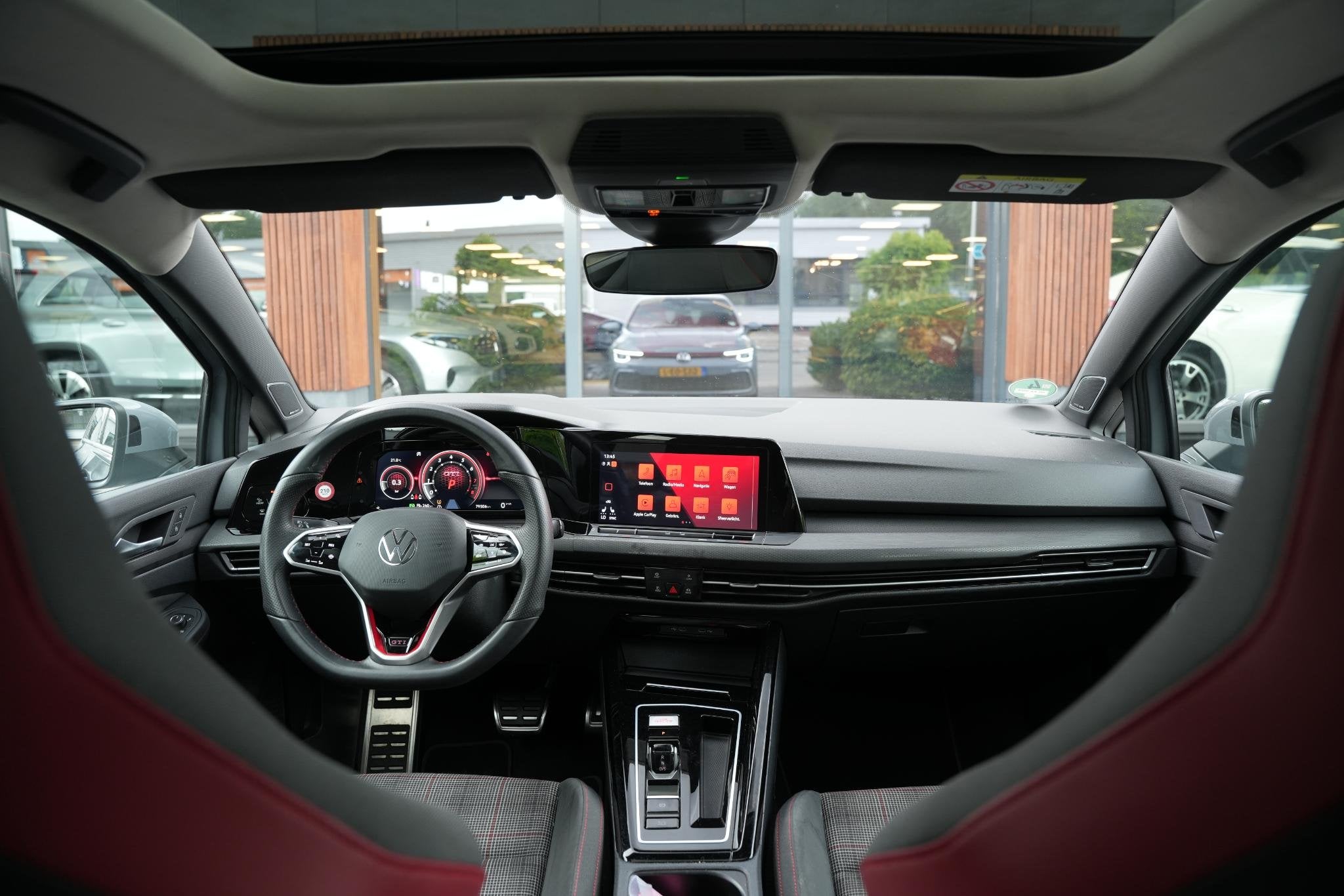 Volkswagen Golf 2.0 TSI GTI Pano IQ 245PK H&K, Auto's, Stof, Gebruikt, Euro 6, 4 cilinders