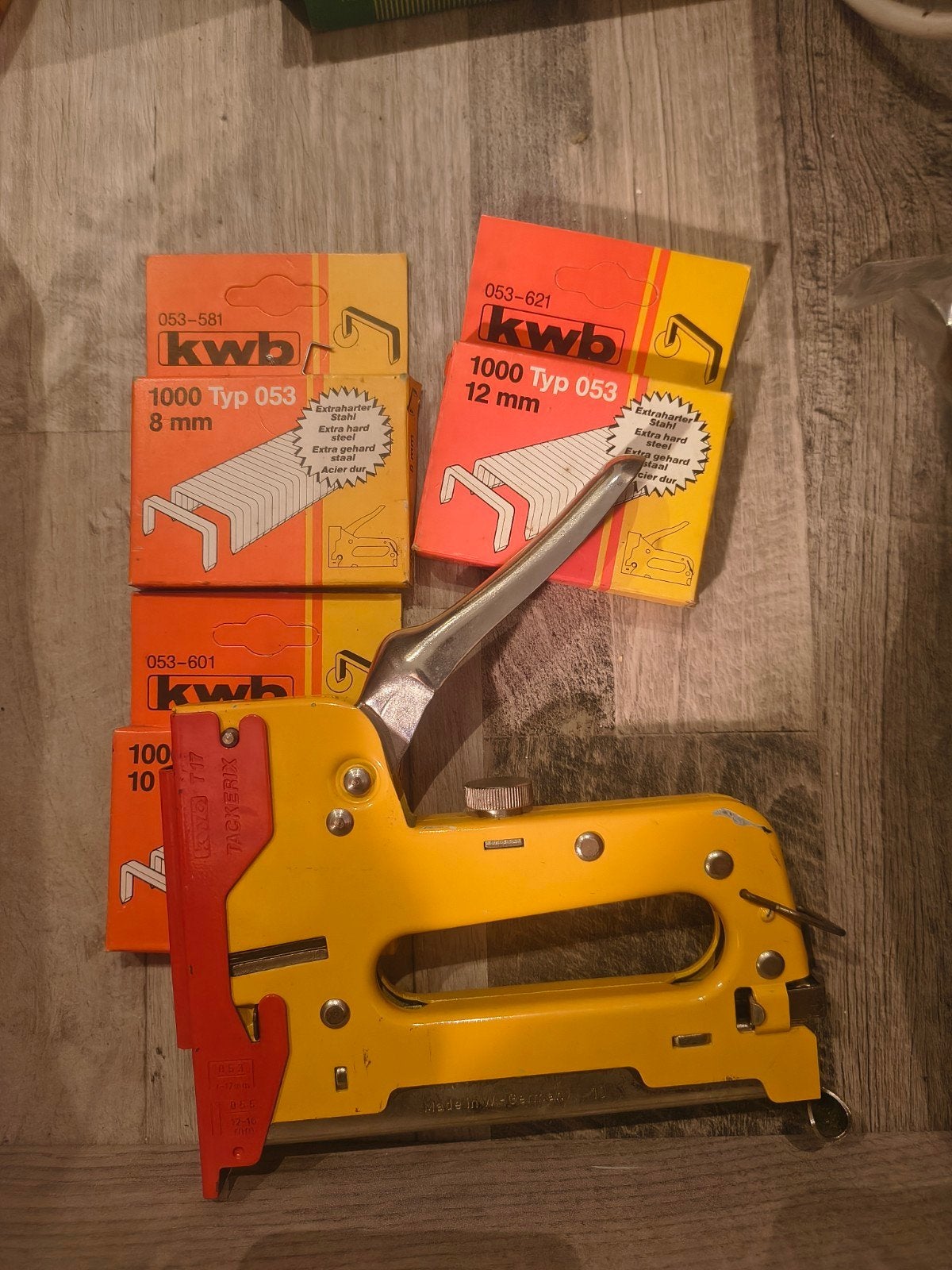 KWB Tacker met nietjes (8, 10, 12 mm), Ophalen of Verzenden, Gebruikt, Tacker/nietmachine, Overige merken