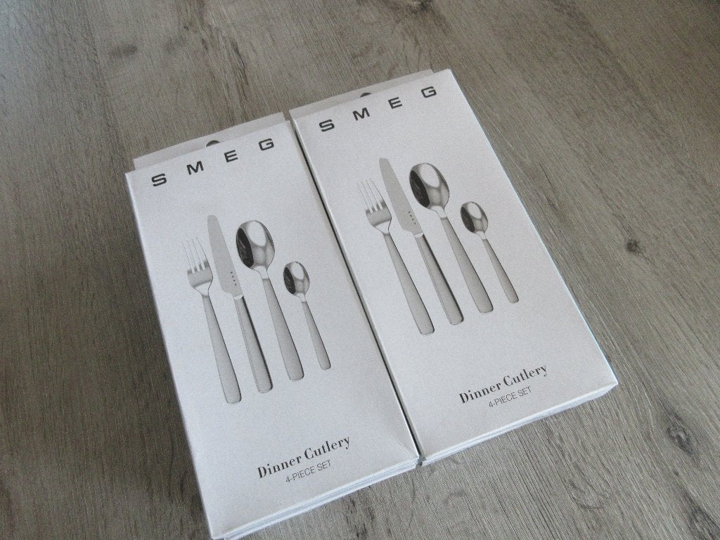 Smeg AH Couverts en Lattelepels Nieuw in de Doosjes, Bestekset, Overige typen, Nieuw, Ophalen of Verzenden