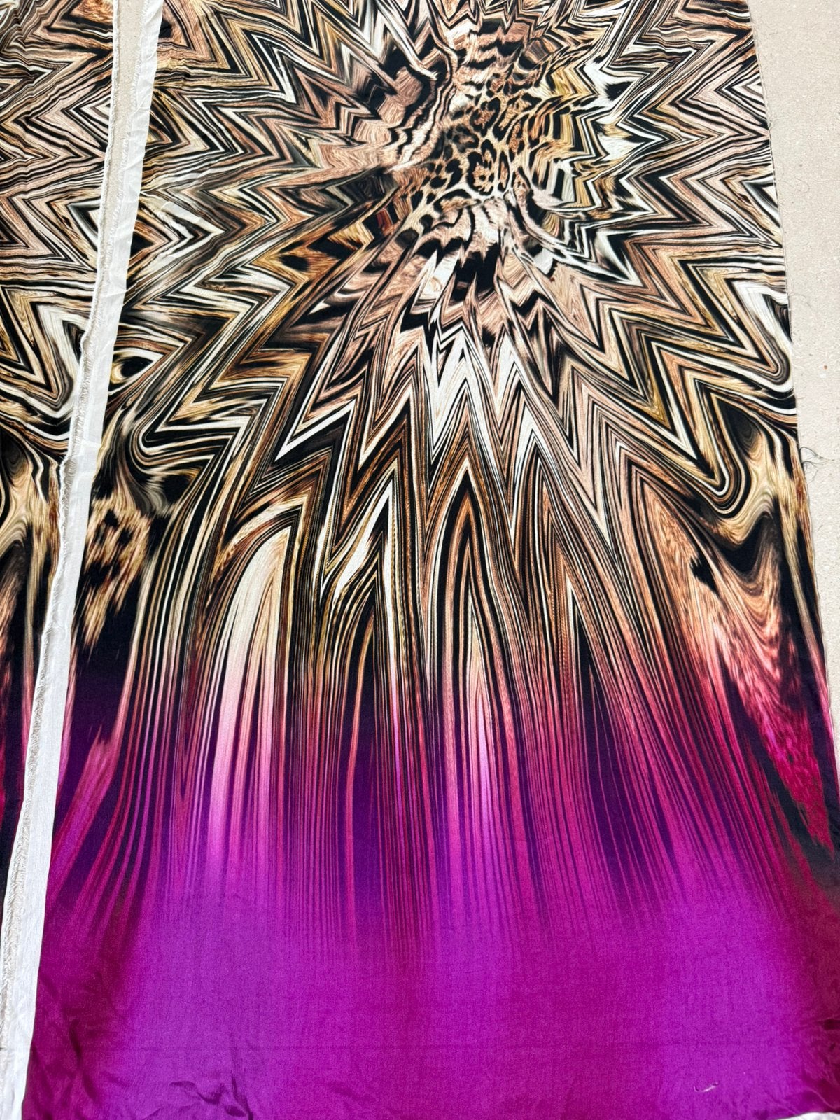 2 x Italiaanse 100% moerbei zijden stof - 135 cm x 67 cm, Hobby en Vrije tijd, Stoffen en Lappen, Nieuw, Ophalen of Verzenden