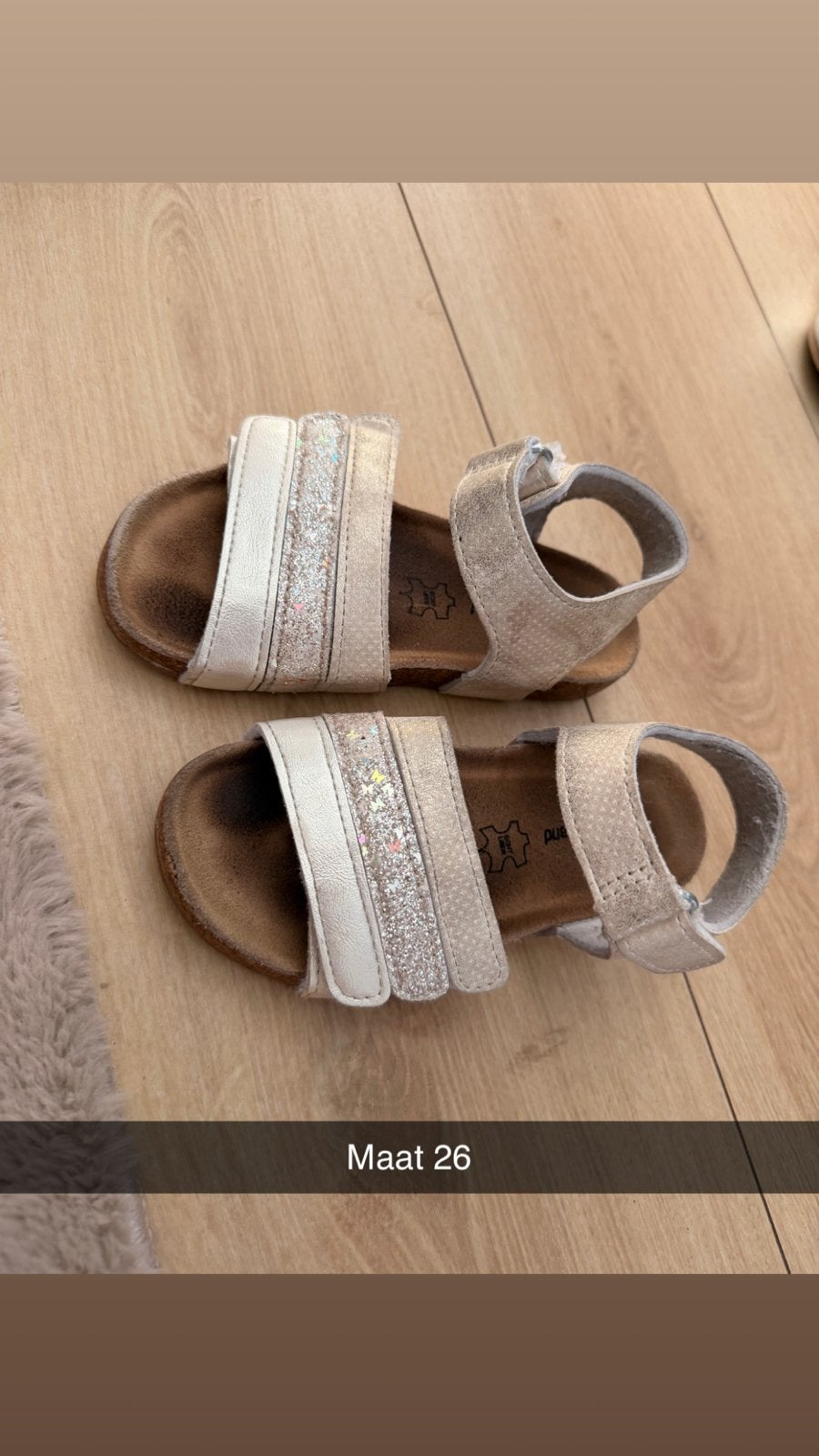 Gouden sandalen met glitters maat 26, Ophalen, Gebruikt, Meisje, Schoenen