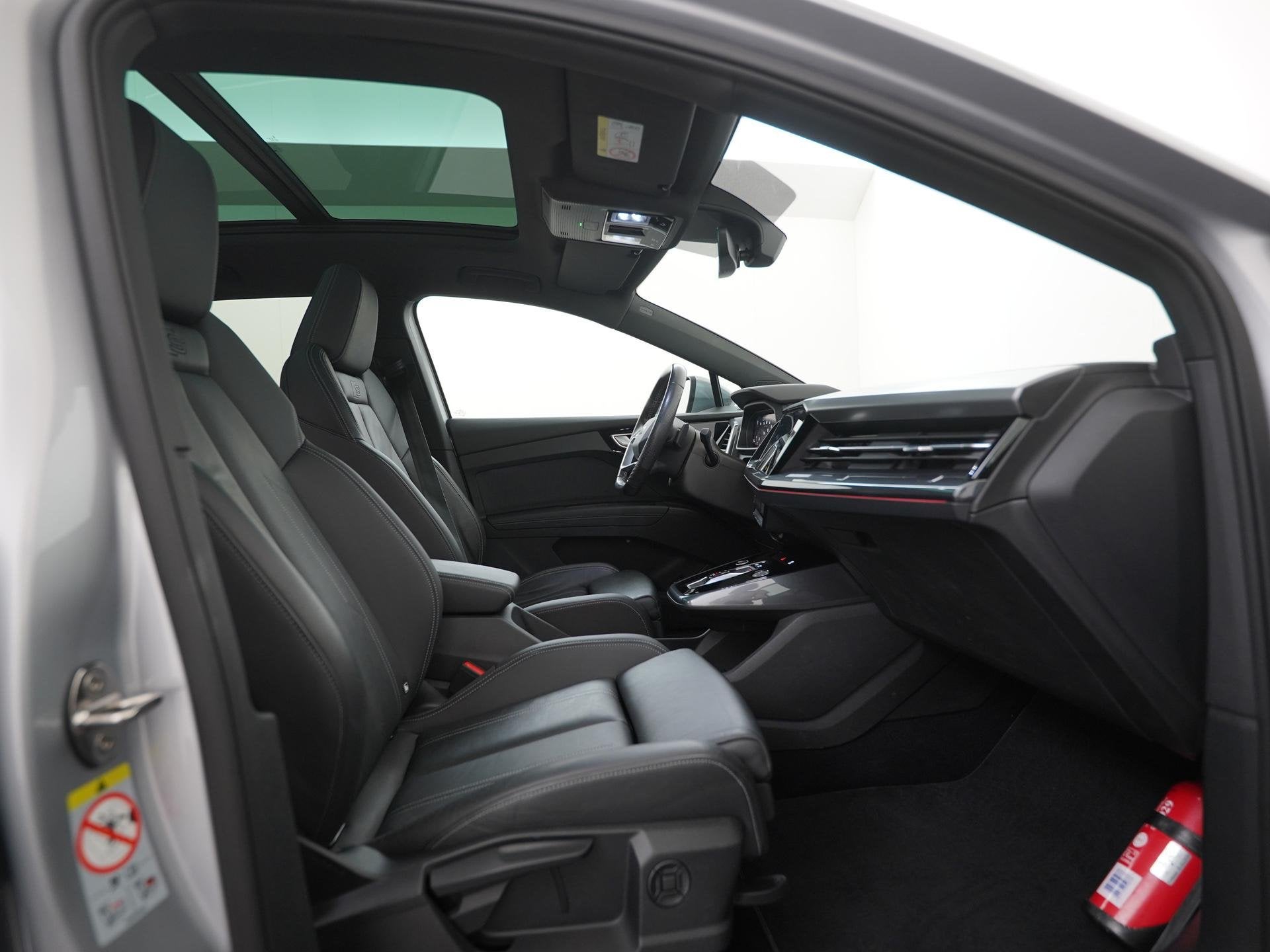Audi Q4 e-tron 40 S-Line 77 kWh | SOH 95% | Leder | Panorama, Auto's, Automaat, Achterwielaandrijving, Gebruikt, Q4 e-tron