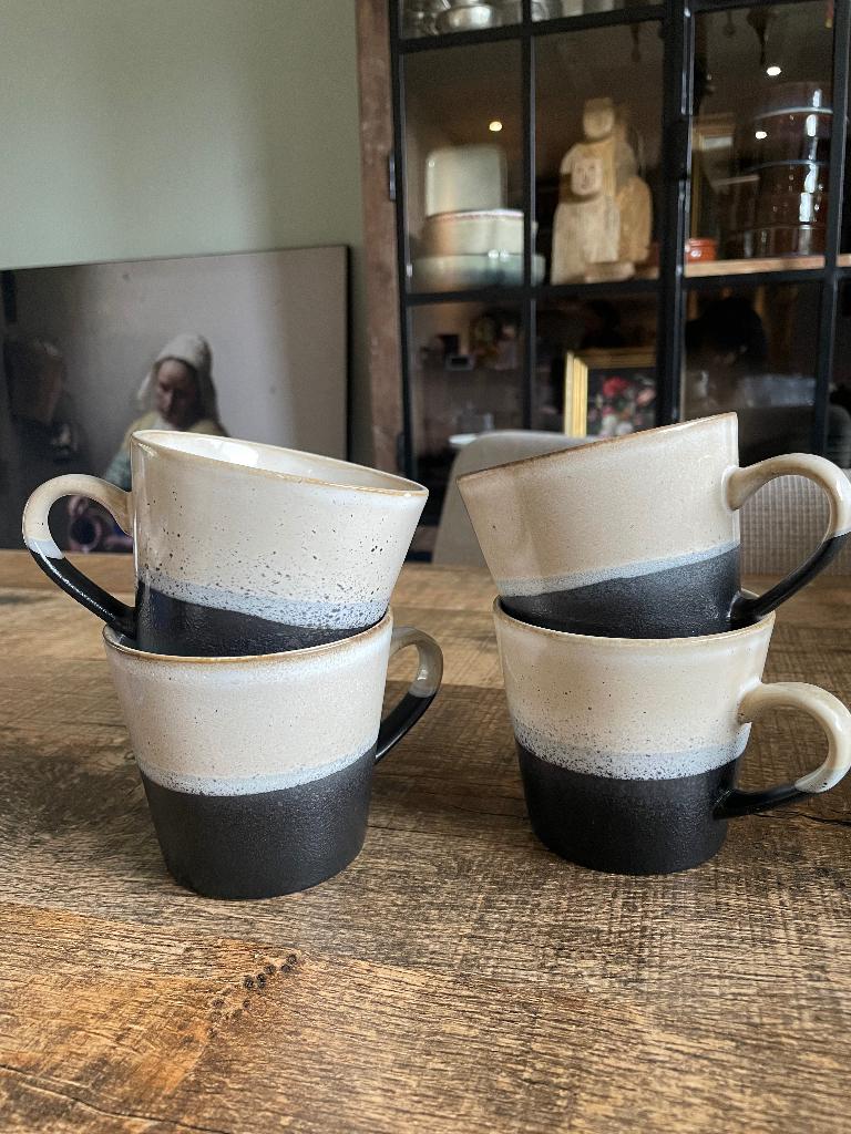 HK living Koffie Thee bekers cappuccino 4x, Overige materialen, Gebruikt, Ophalen of Verzenden, Overige stijlen