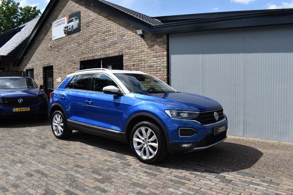 Volkswagen T-ROC 1.5 TSI SPORT, Beats Audio, Xenon, Virtual,, Auto's, Volkswagen, Euro 6, 4 cilinders, 150 pk, Blauw