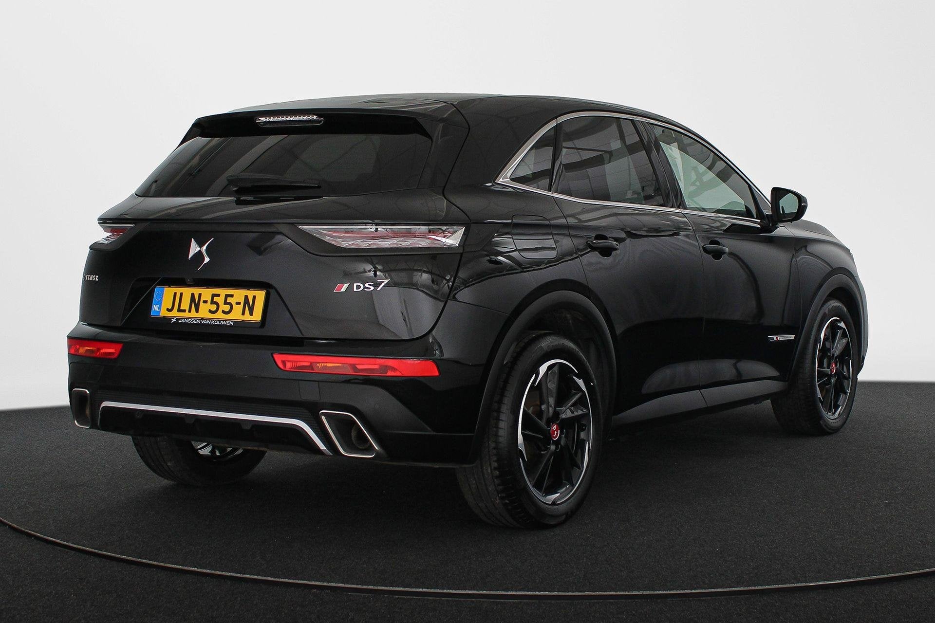 DS 7 Crossback E-Tense Performance Line 225 SOH 97% Stoelver, Auto's, Euro 6, 4 cilinders, Zwart, Plug-in hybride