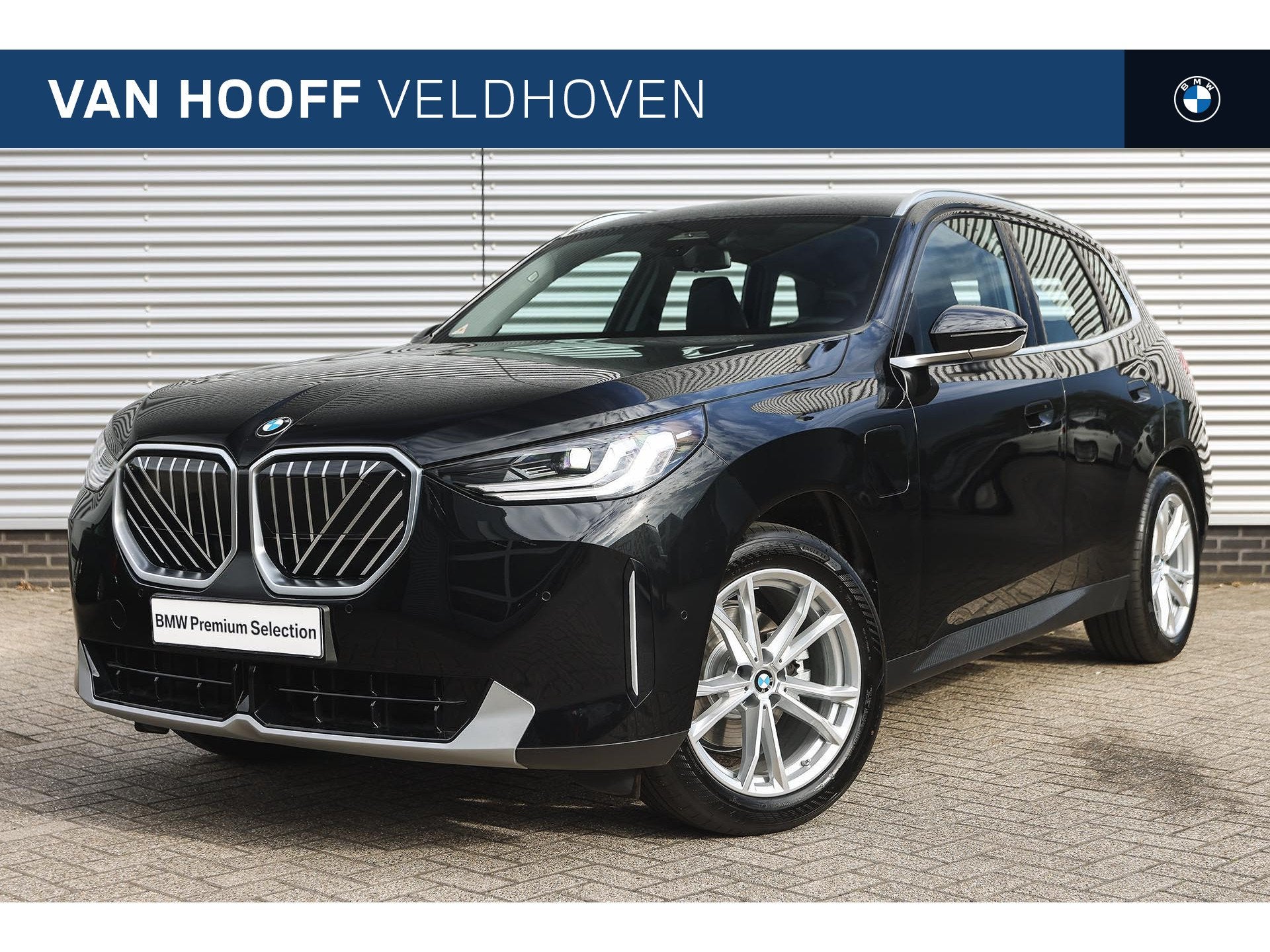 BMW X3 30e xDrive Automaat / Sportstoelen / Achteruitrijcame, 1998 cc, Gebruikt, 4 cilinders, Zwart
