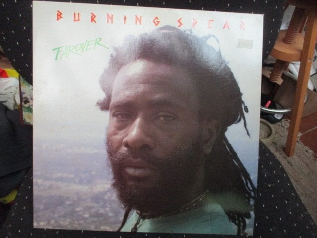 Burning Spear LP Far over, Ophalen of Verzenden, Zo goed als nieuw, 12 inch, Inclusief binnenhoes