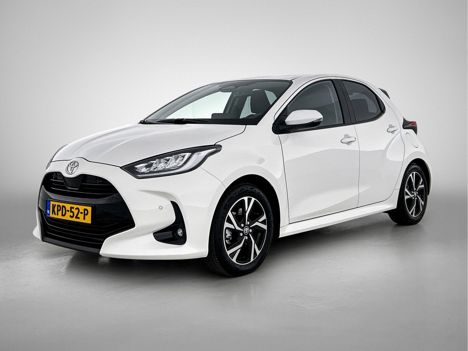 Toyota Yaris 1.5 Hybrid 115 First Edition Comfort Pack | BTW