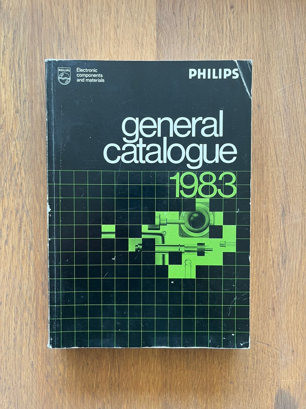 Philips General Catalogue uit 1983, Boeken, Catalogussen en Folders, Gelezen, Catalogus, Ophalen of Verzenden