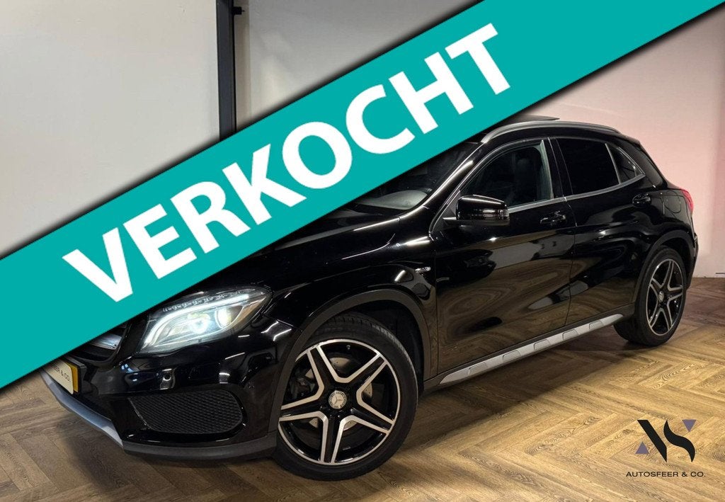 Mercedes-Benz GLA-klasse 250 4Matic Ambition PANO TREKHAAK C, Auto's, Mercedes-Benz, Automaat, Gebruikt, Zwart, 4 cilinders