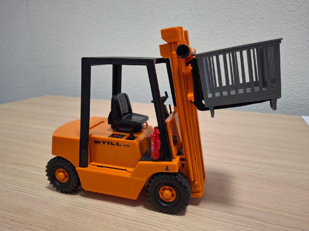 Bruder vintage Stihl R70 heftruck met gitterbox, Kinderen en Baby's, Ophalen of Verzenden, Zo goed als nieuw
