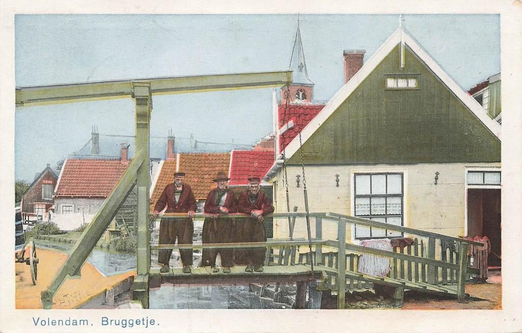 Volendam, Bruggetje, klederdracht, Ophalen of Verzenden, 1940 tot 1960, Gelopen, Noord-Holland