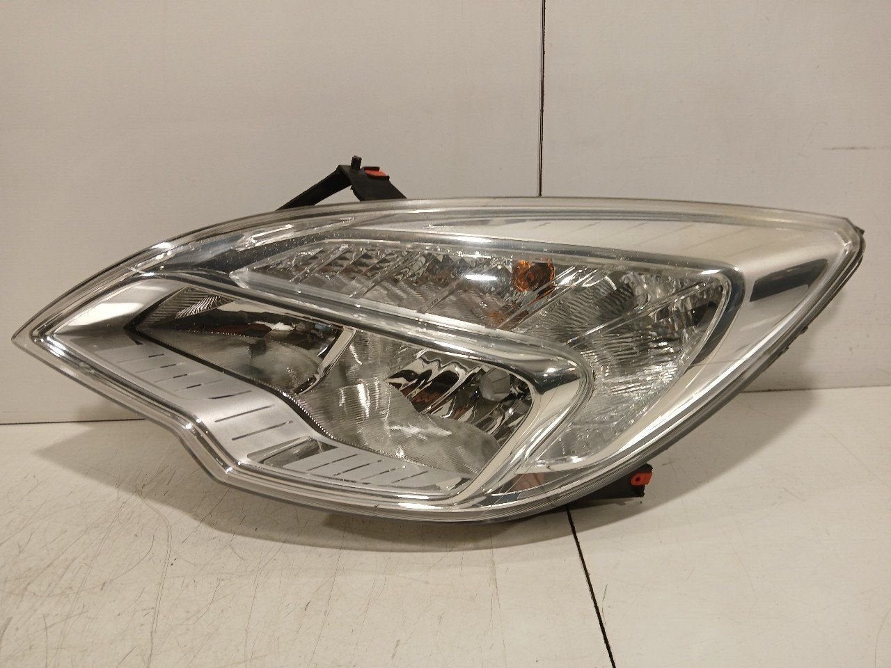 Koplamp links Opel Meriva, Onderdelen@venauto.nl, Van der Ven Autorecycling B.V., Gebruikt, Ettenseweg 76, 4706 PB Roosendaal, The Netherlands