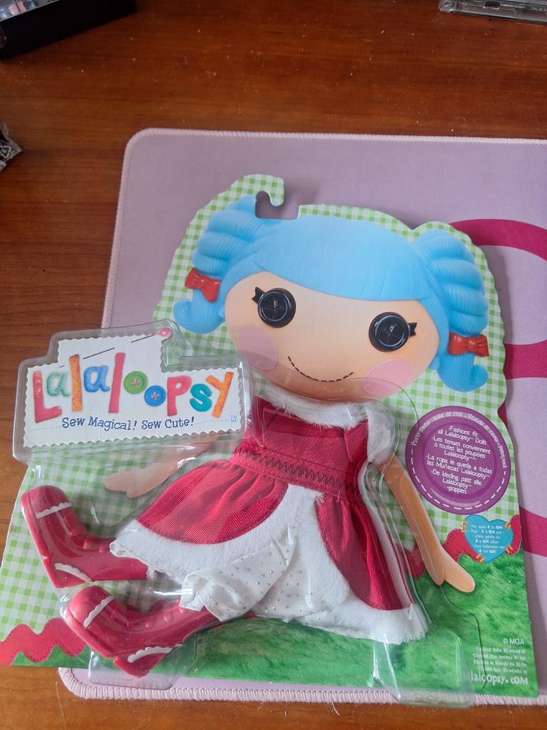 Lalaloopsy kledingsetje rood met wit, Ophalen of Verzenden, Nieuw