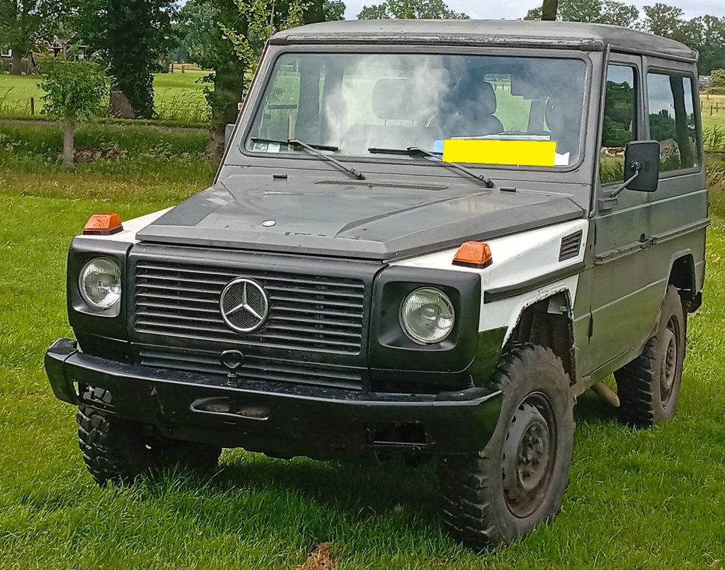Mercedes W460 bouwjaar 1985 met 6 cilinder turbo motor, 1800 kg, Leder, Vierwielaandrijving, Particulier