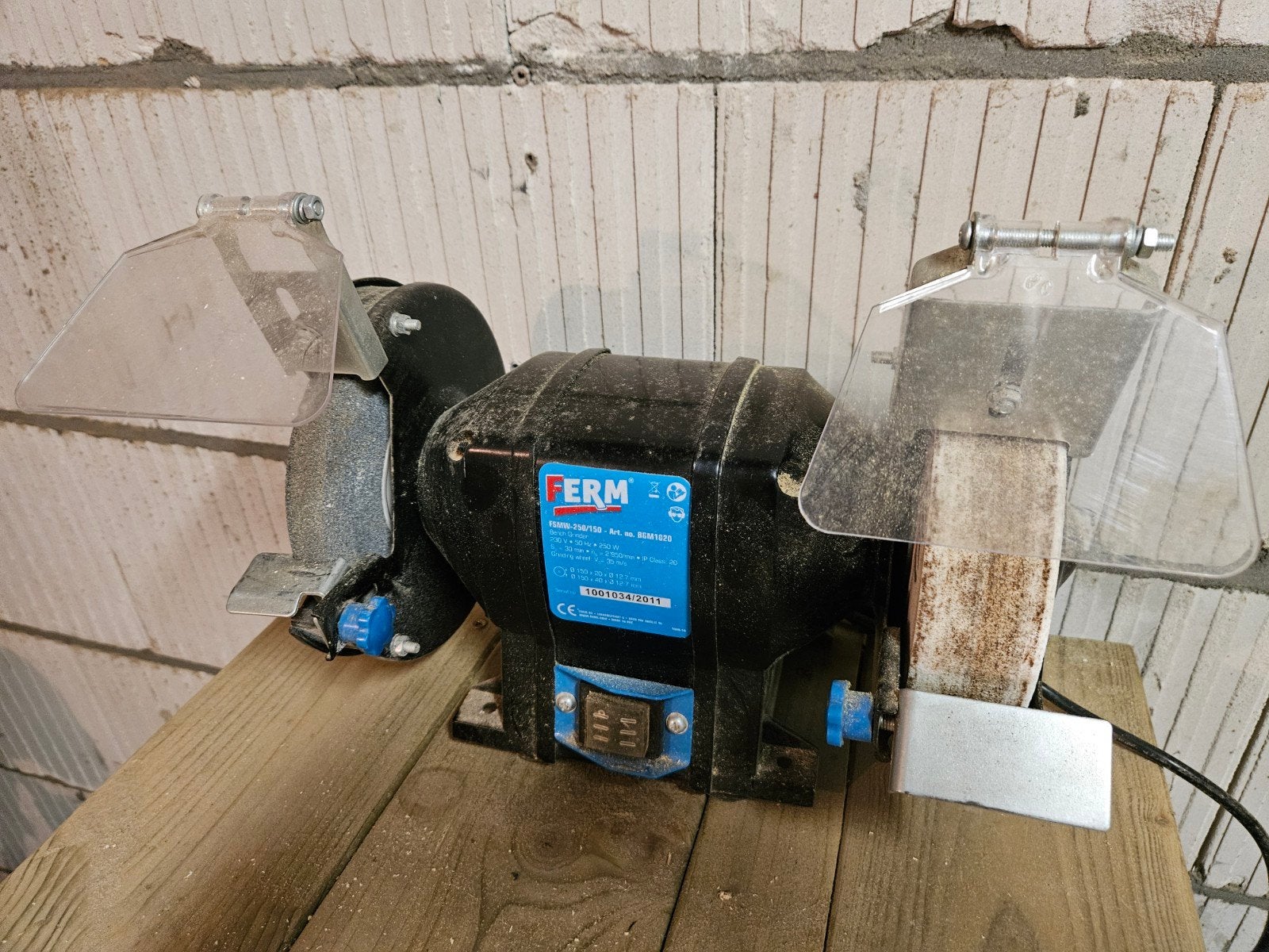 Slijpmachine, Ophalen, Minder dan 700 watt, Werkbankslijpmachine
