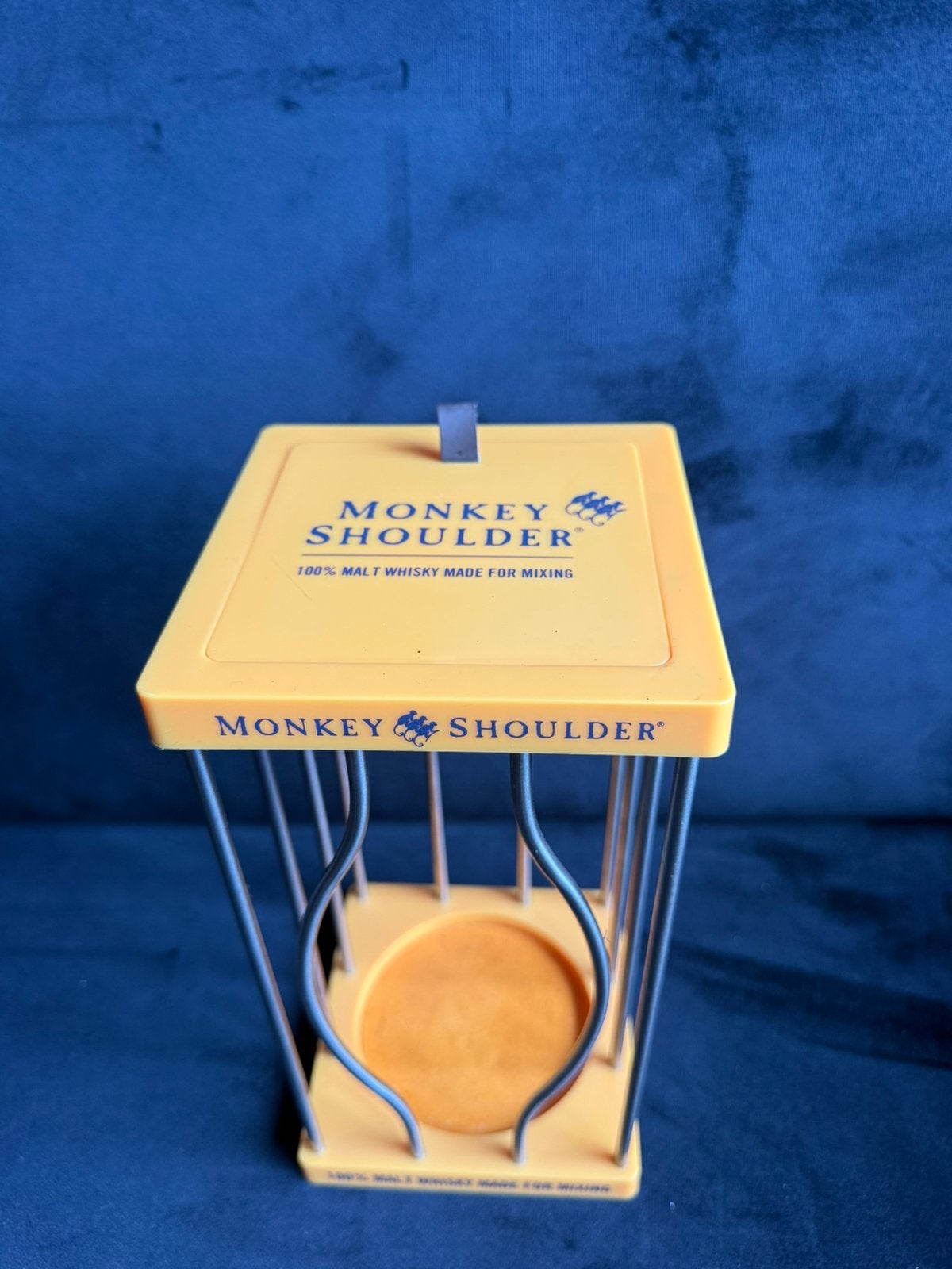 Monkey Shoulder whisky fles houder - Uniek design, Ophalen, Nieuw, Kunststof, Oranje