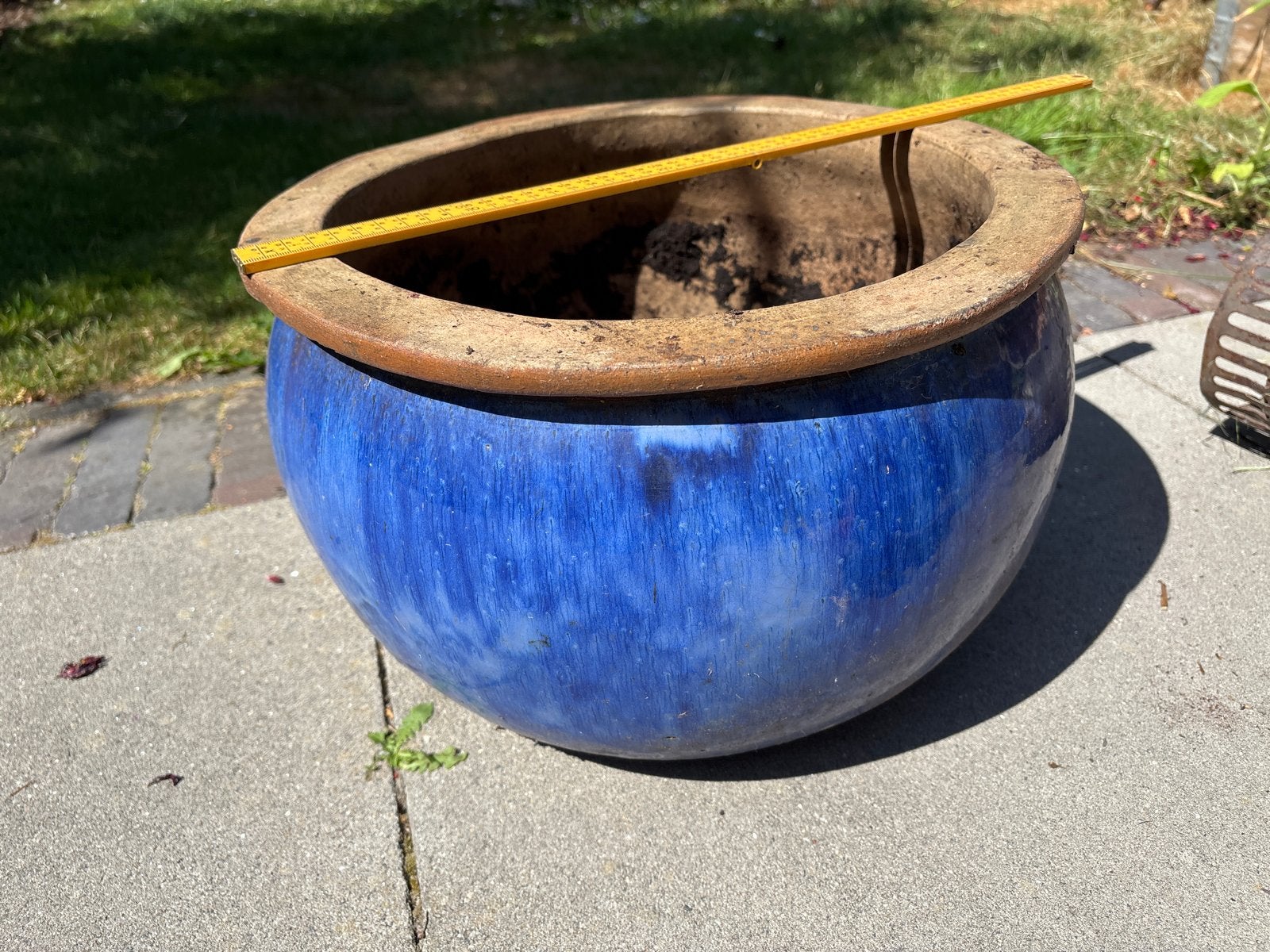Grote blauwe bloempot van aardewerk, Ophalen, Gebruikt, 40 cm of meer, Rond