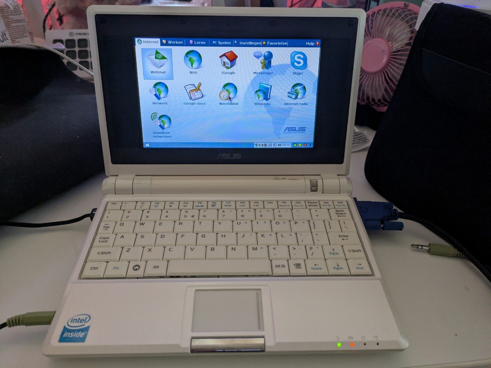 ASUS Eee PC 4G - Vintage Netbook uit 2007-2008, Computers en Software, Windows Laptops, Zo goed als nieuw, 10 inch of minder, SSD