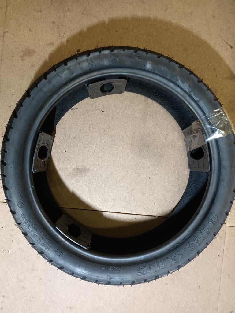 Nieuwe 13 inch band., Ophalen of Verzenden, Nieuw, Overige typen, Overige merken