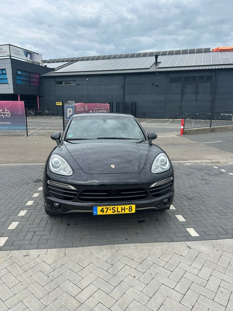 Porsche Cayenne 4.8 S Tiptronic S 2011 Zwart  ORGI NL, Auto's, Porsche, Automaat, 138 €/maand, Zwart, SUV of Terreinwagen