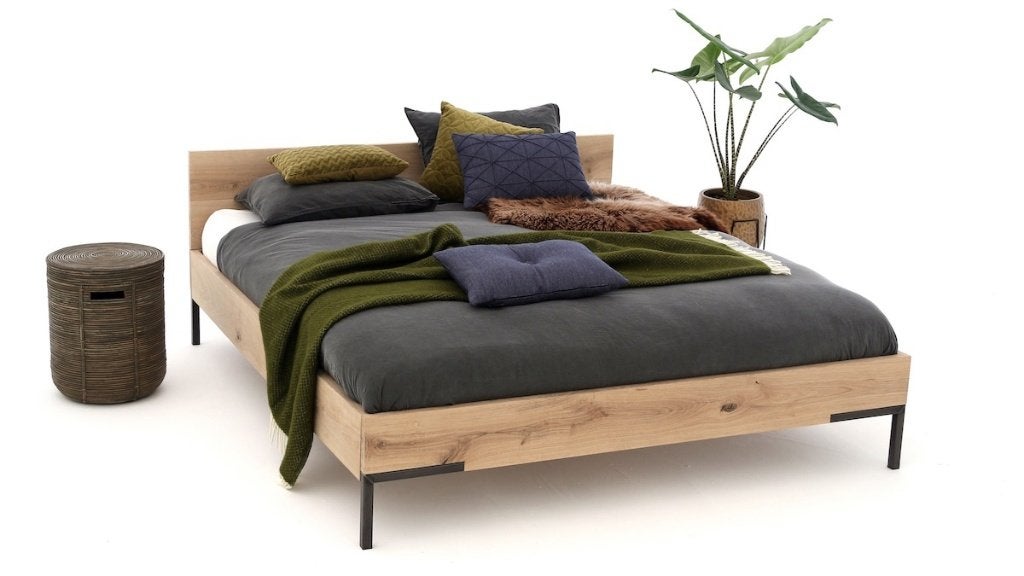 Massief eiken bed 200x200 met matras en beddengoed, Ophalen, Gebruikt, Bruin, Tweepersoons