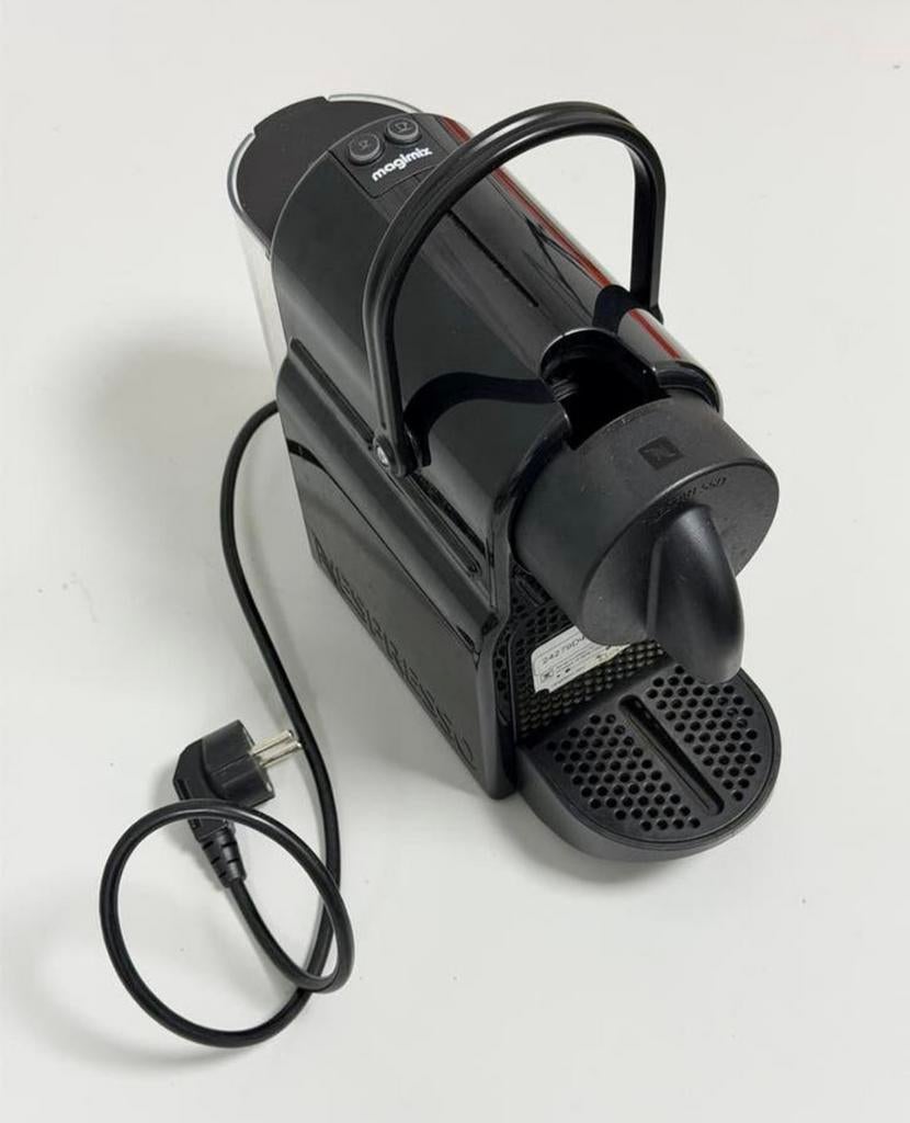 Nespresso Magimix Inissia M105 zwart koffiecupmachine black, Witgoed en Apparatuur, Koffiezetapparaten, Afneembaar waterreservoir