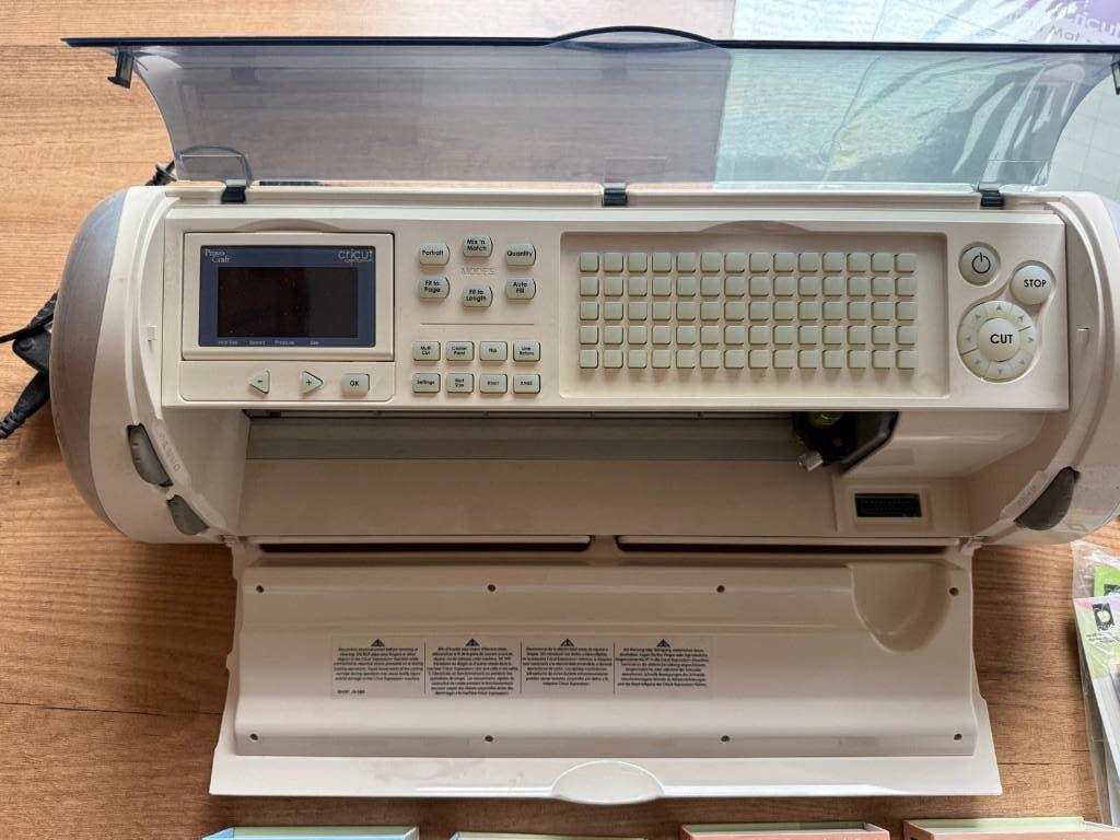 Provocraft Cricut Expression snijmachine met toebehoren, Ophalen of Verzenden, Nieuw, Slicemachine of Snijmachine, Cricut
