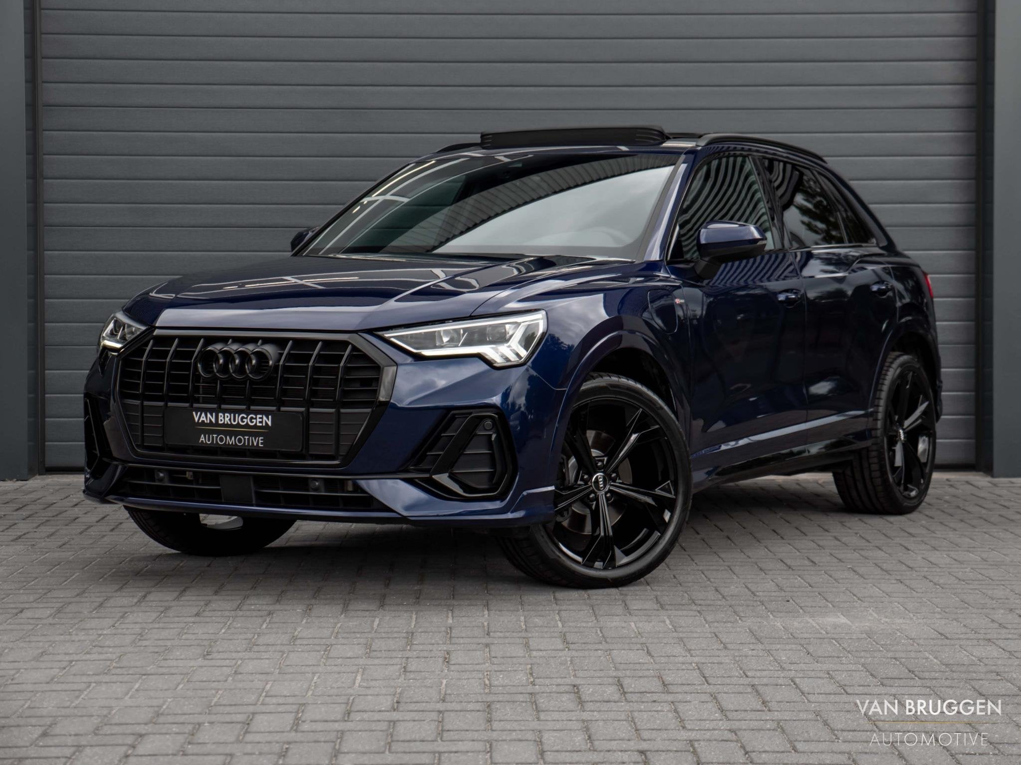 Audi Q3 45 TFSI e S-Line Pano 20" Keyless BTW CarPlay 22dkm, Auto's, Audi, Gebruikt, Blauw, Automatische klimaatregeling, Hybride Elektrisch/Benzine