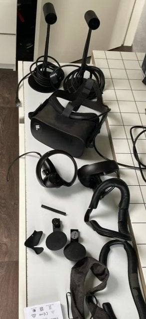 Oculus Rift CV1 VR-headset, Spelcomputers en Games, Virtual Reality, Ophalen of Verzenden, Gebruikt, VR-bril, Pc