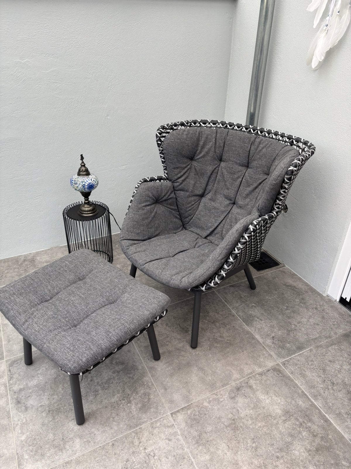 Loungestoel met voetenbank, Ophalen, Zo goed als nieuw, Wicker