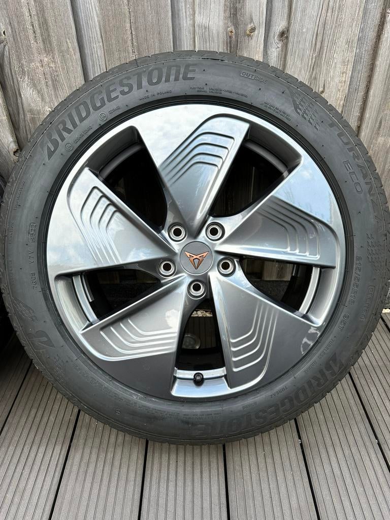 Nieuwe banden! Cupra Born (Cyclone) 18 inch velgen Z.G.A.N., Auto-onderdelen, Banden en Velgen, Ophalen, 18 inch, 215 mm, Banden en Velgen