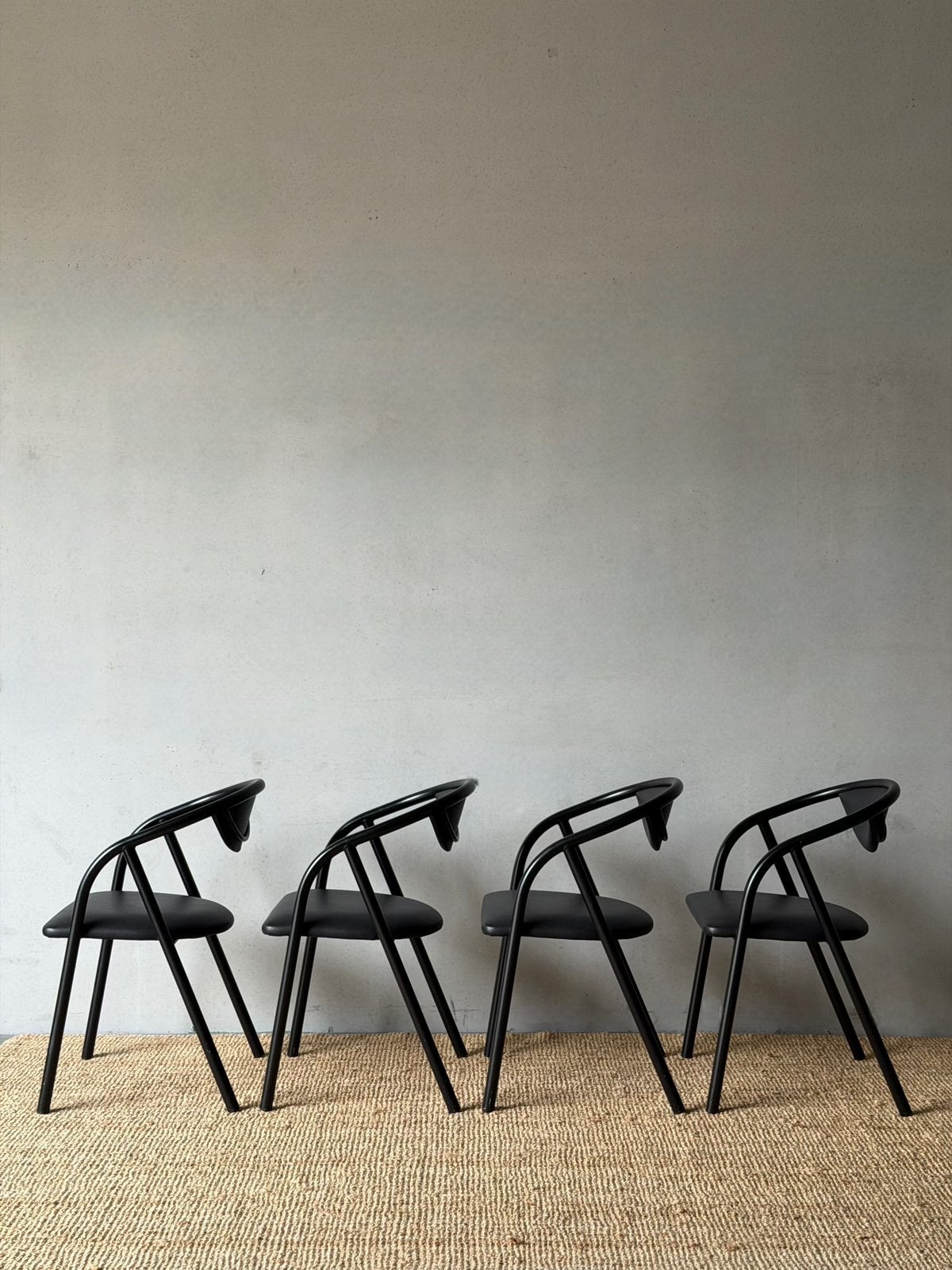 Set van 4 vintage buisframe eetkamerstoelen, Ophalen, Zo goed als nieuw, Zwart, Vier