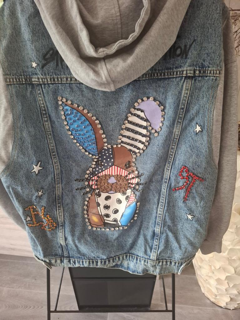 Spijkerjas met stoffen mouwen en strass one size, Ophalen of Verzenden, Zo goed als nieuw, Maat 38/40 (M), Blauw