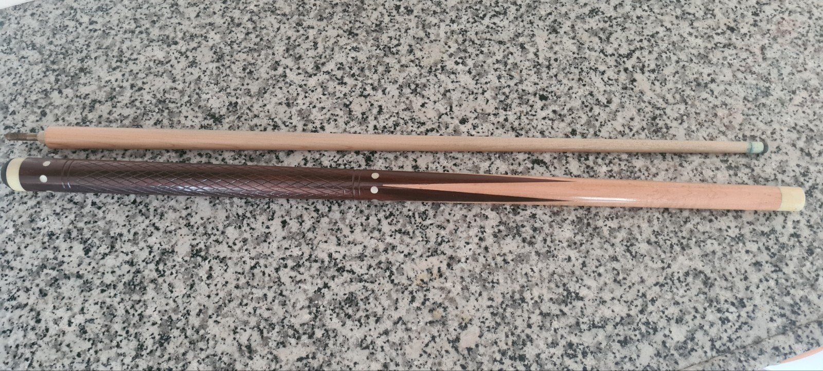 Biljart keu 490 gram met hoes, Sport en Fitness, Ophalen of Verzenden, Gebruikt, Keu of Ballen