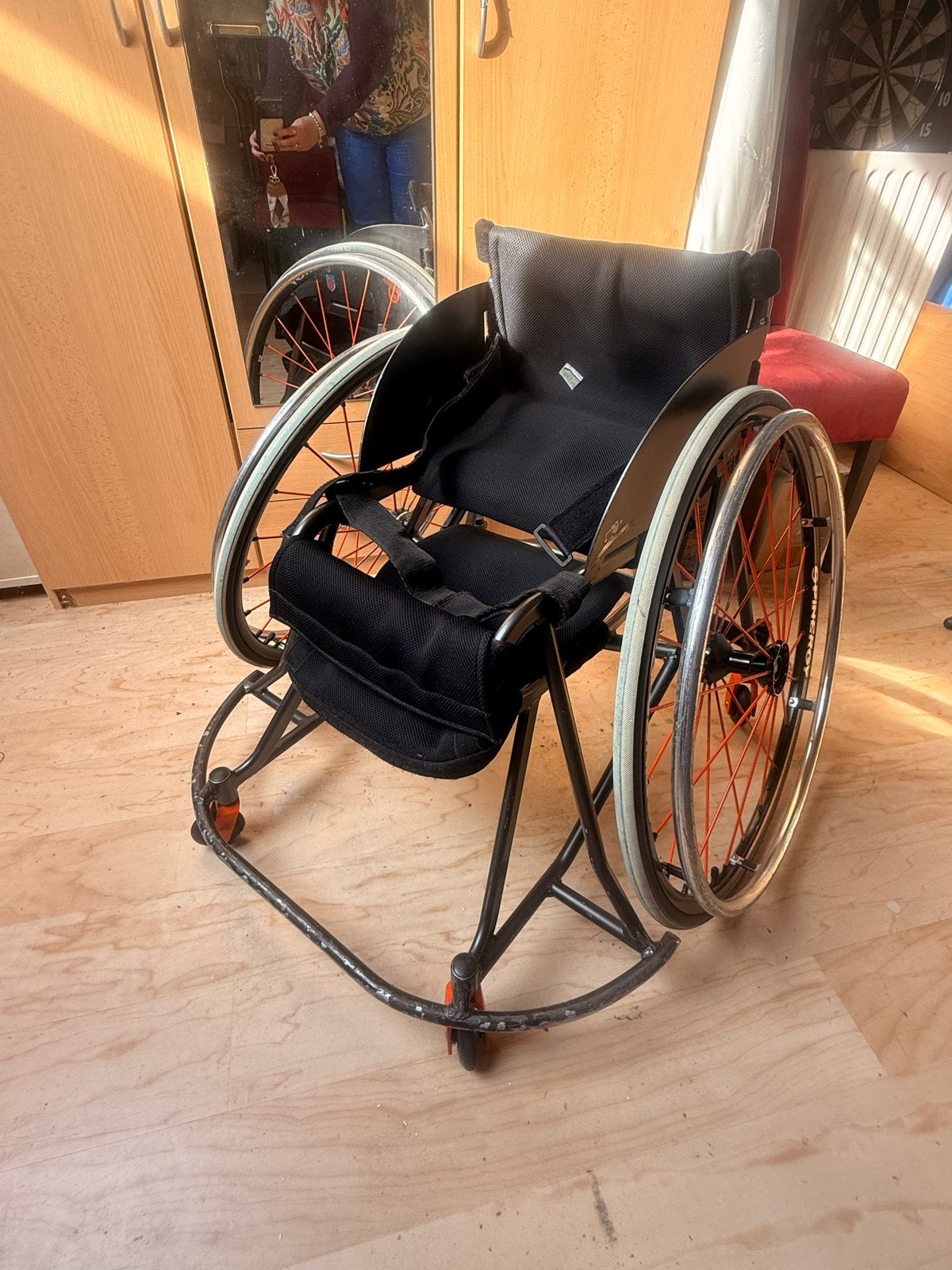 Activator kniezit basketbal rolstoel, Diversen, Ophalen of Verzenden, Gebruikt, Handbewogen rolstoel