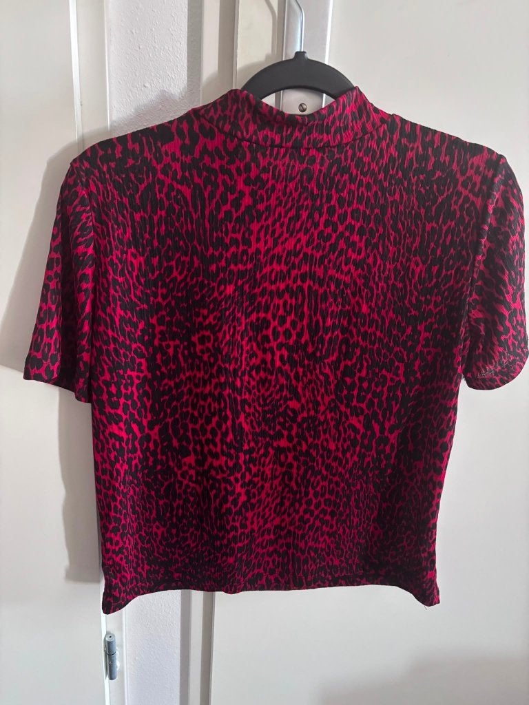 Zara Trafaluc Red Patterned Crop Top, Kleding | Dames, Tops, Zo goed als nieuw, Maat 36 (S), Rood, Korte mouw, Ophalen
