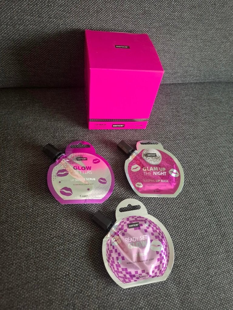 Doosje met lip mask treatment (advr 133), Ophalen of Verzenden, Nieuw, Lippen, Verzorging
