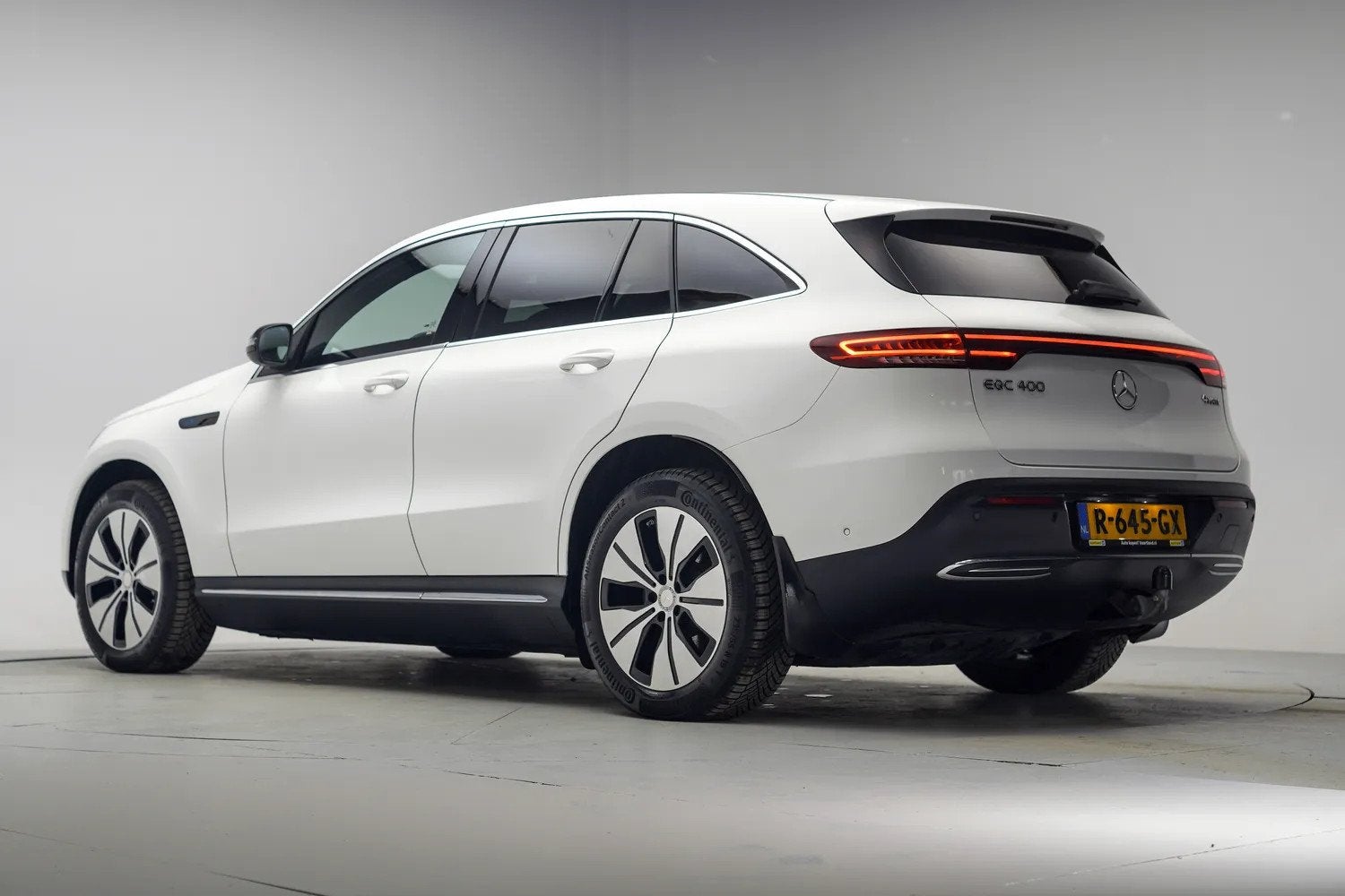 Mercedes-Benz EQC 400 4MATIC Business Solution 80 kWh [ Clim, Automaat, Wit, Vierwielaandrijving, 408 pk