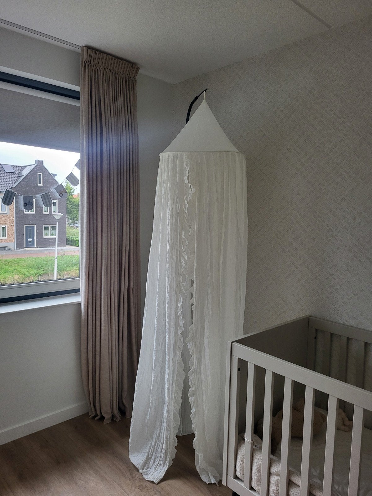 Jollein Klamboe Ruffle Ivory met Piekstok, Ophalen, Jollein, Inclusief standaard, Zo goed als nieuw